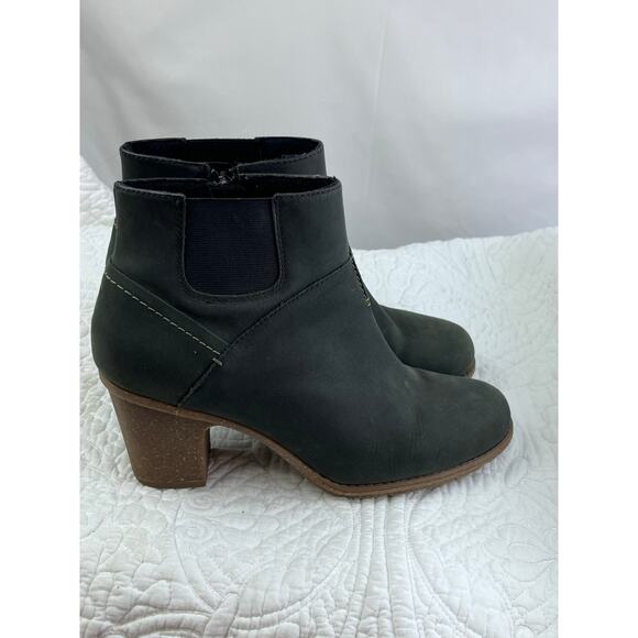 Clarks Collection Womens 9 Faded Black Suede Chunky Heel Bootie Ankle Boot - Picture 9 of 11